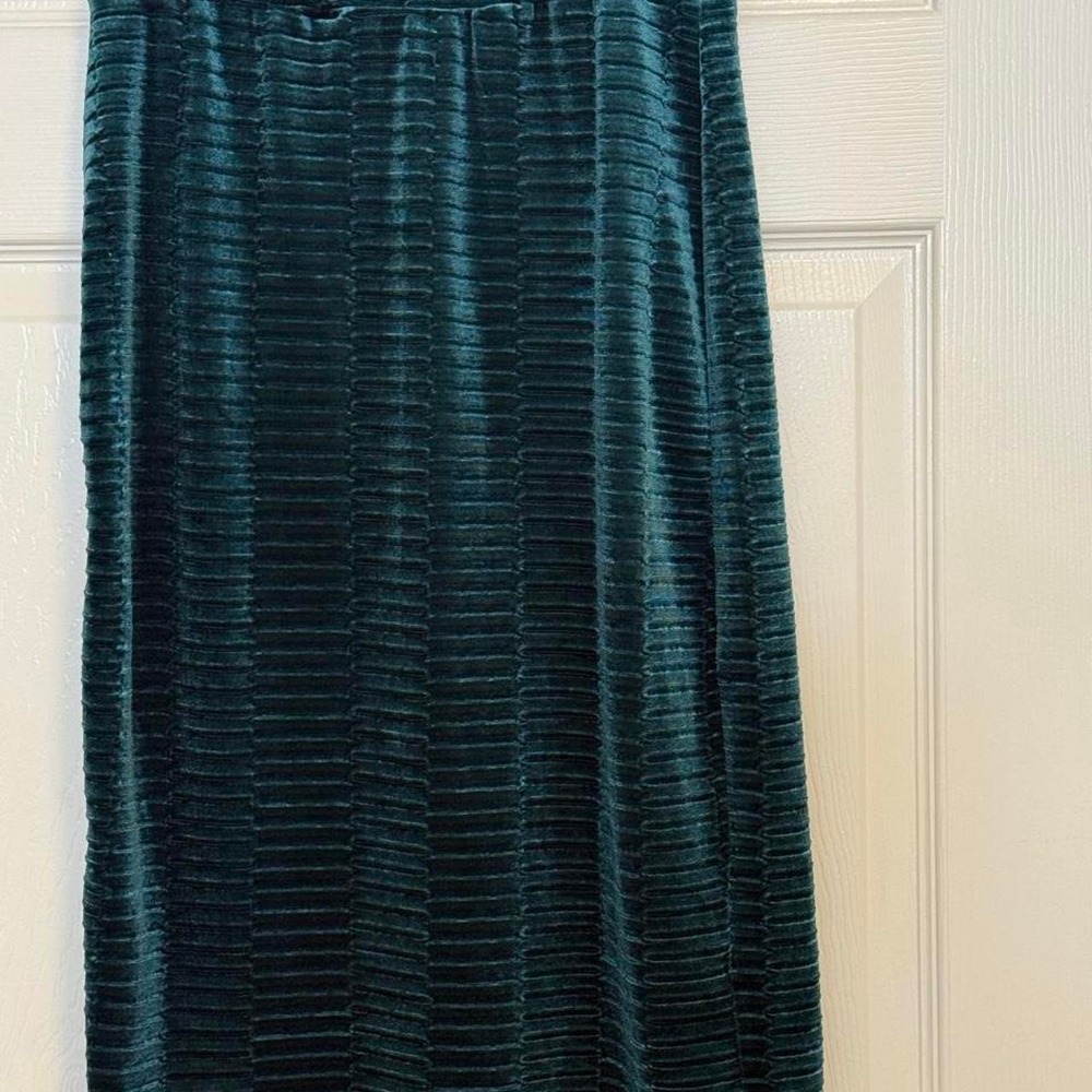 Ava & Jelly Girls XL Teal Textured Velvet Midi Skirt